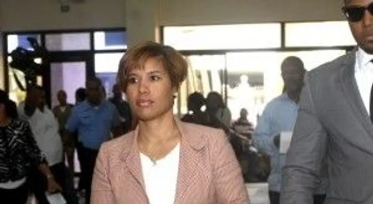 Ordenan descongelar cuentas de Awilda