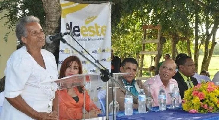 EDE Este electrifica 5 comunidades de El Seibo