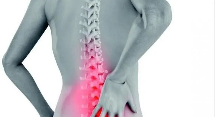 Consumo excesivo de alcohol y tabaco aumentan riesgo de osteoporosis