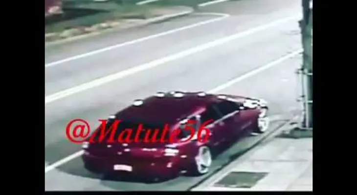 Momento en que Dj de La Mega fue embestido por conductor que emprendió la huida