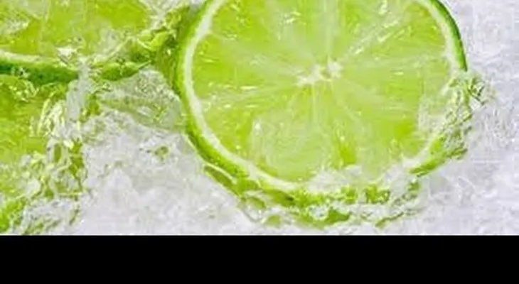 Te sorprenderás si toma agua con limón por la mañana (VIDEO)
