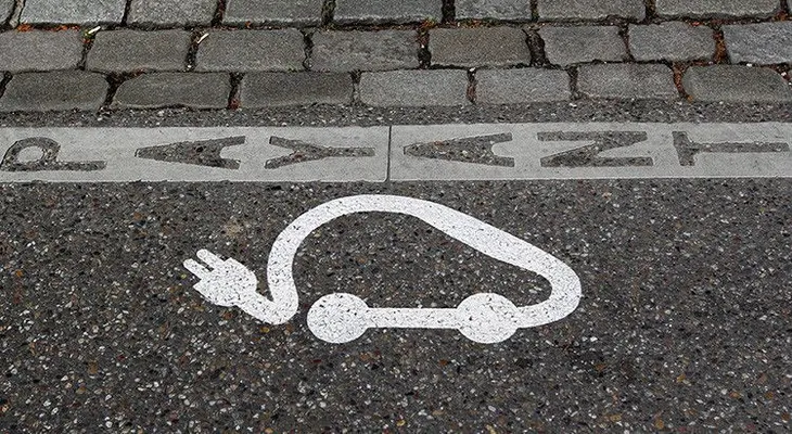 Hasta que la pila aguante: Unas nuevas baterías permitirán a coches eléctricos cubrir 800 kilómetros