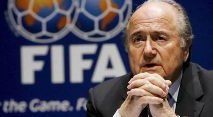Presidente de la Fifa se niega a renunciar en medio del escándalo 