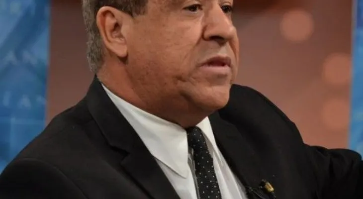 El IDAC interroga a Percival Peña por vuelo sobre el Palacio Nacional