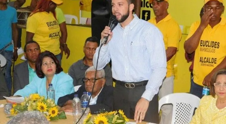 Euclides Marmolejos dice alumbrado de la capital no sirve y es responsabilidad de Roberto Salcedo