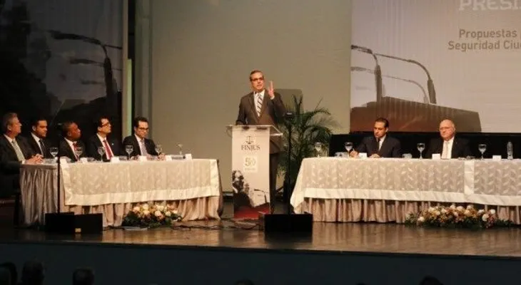 Abinader explica alcances de reformas a la justicia que concertará en su gobierno