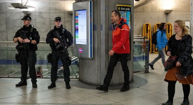 Detienen a un segundo sospechoso por ataque en Londres
