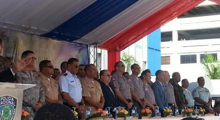 Jefe PN llama familias a celebrar de manera civilizada; ponen en marcha "PN Paz en Navidad"