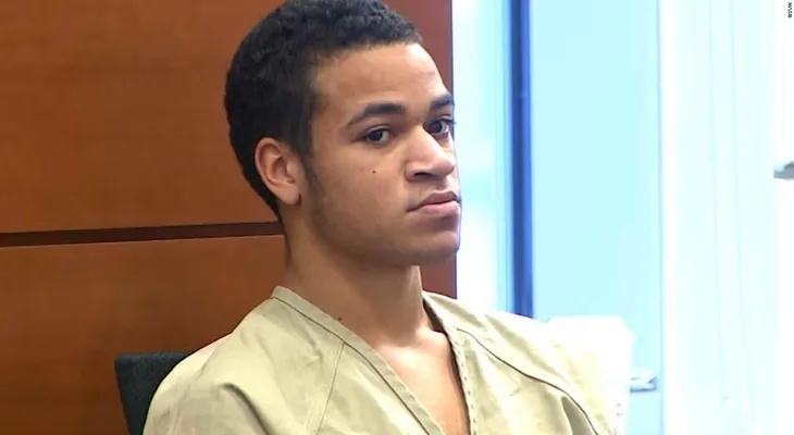 Nikolas Cruz, atacante de Parkland, dijo que escuchaba demonios en su cabeza antes de la masacre, según registros de la corte