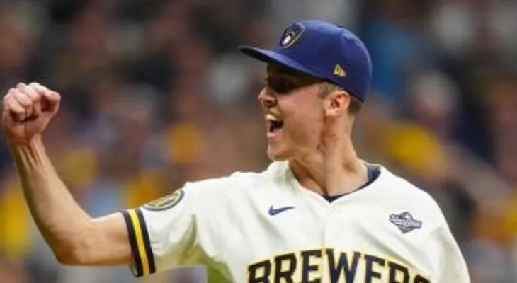 Cerveceros vencen 3-2 a Rays en el Juego 1 de la Serie Mundial con triple de Yelich y pitcheo de Misiorowski