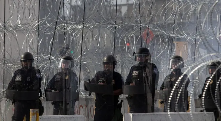 EEUU defiende cierre de puerto fronterizo por motivos de "seguridad pública"