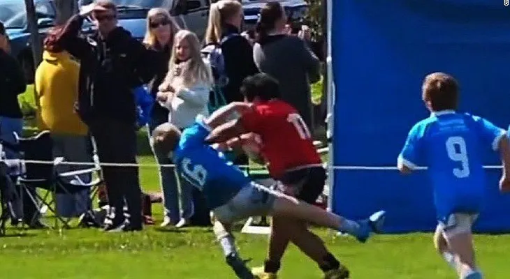 El fenómeno viral del niño imparable del rugby