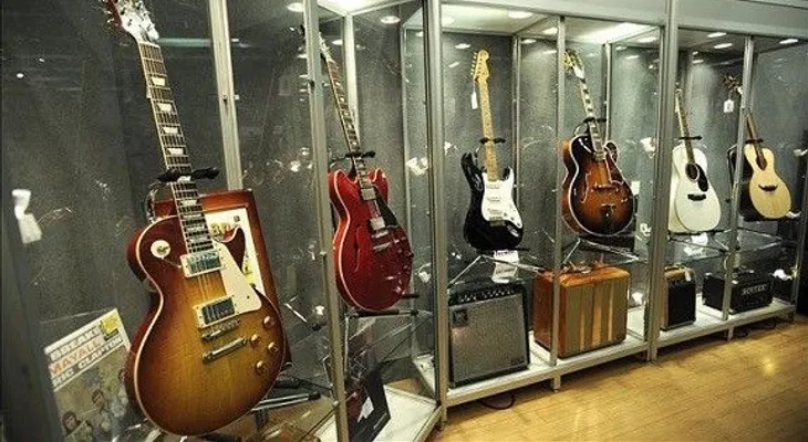 Inauguran en Ciudad de México exposición de objetos sobre The Beatles