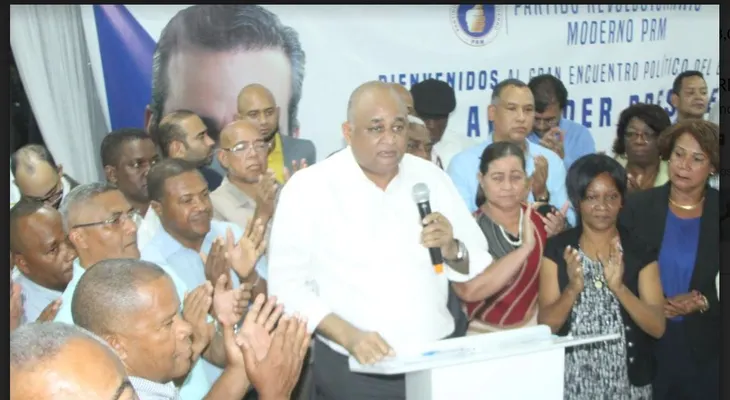 Con una masiva asistencia, proyecto Luis Abinader inicia programa para inscribir nuevos adeptos del PRM