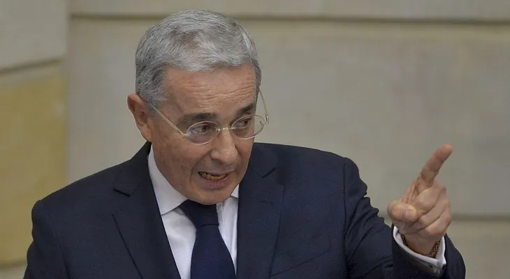 Los expedientes de Álvaro Uribe Vélez: 4 casos que enredan al expresidente
