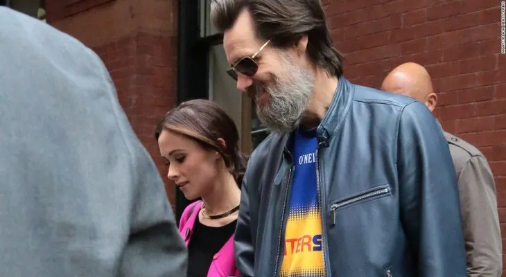 Jim Carrey 'entristecido' por la muerte de su amiga Cathriona White