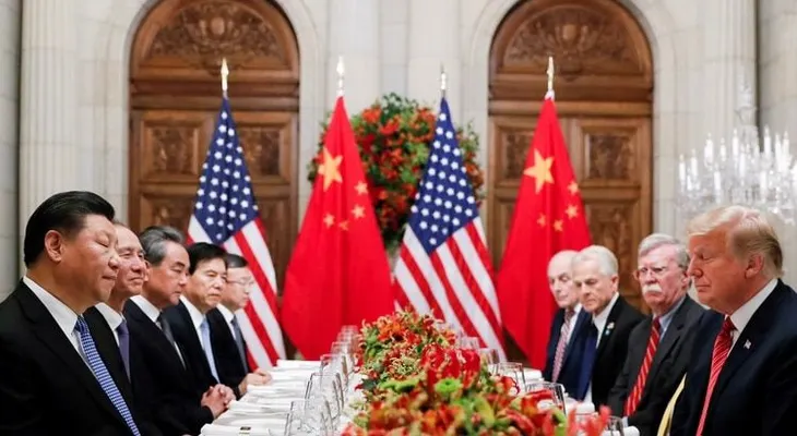 EEUU, Reino Unido y Francia advierten que China deberá "responder" por el problema creado al mundo con el coronavirus