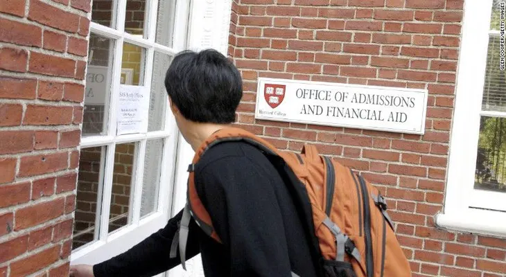 ¿Por qué hay tan pocas universidades de AL entre las mejores del mundo?