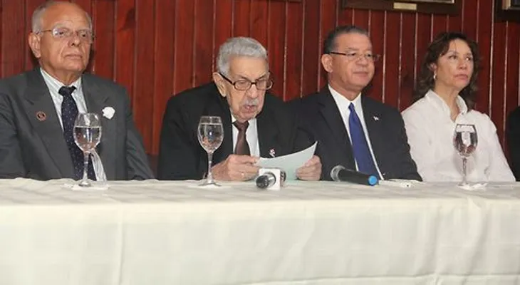 Someten a la Justicia comentarista Álvaro Arvelo por insultar a Duarte