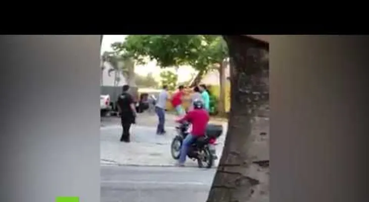 FUERTE VIDEO: Agrede a una mujer a puñetazos y el karma se lo cobra 