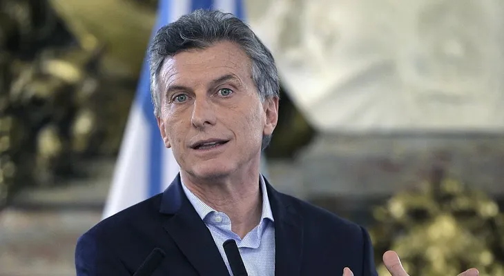 Abren investigación al presidente Macri por presunta entrega fraudulenta de rutas aéreas a Avianca