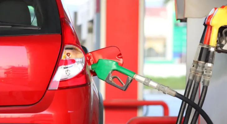 Gobierno mantiene precios de los combustibles y subsidia más de RD$1,200 millones en la semana