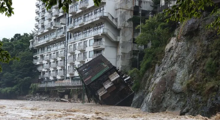 Partes de Japón en alerta por "lluvias sin precedentes"