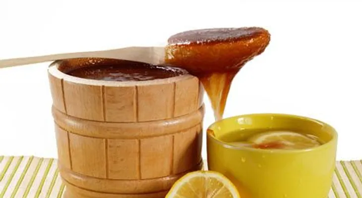 Dolor de garganta o tos: Prueba miel