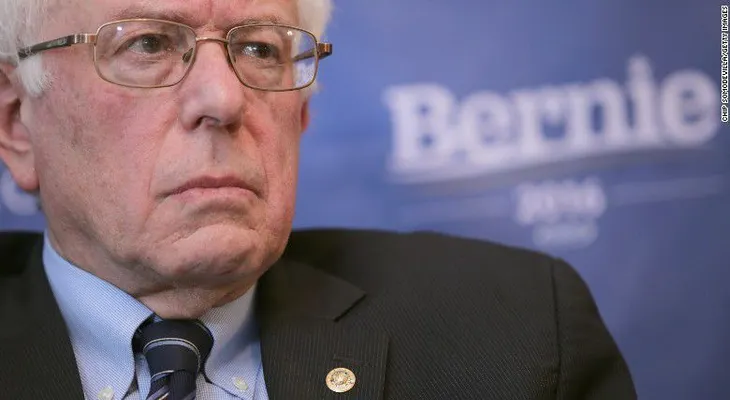 Campaña de Sanders obtiene acceso a información de votantes de Clinton