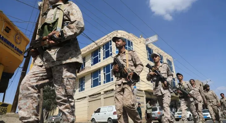Arabia Saudita, sin opciones claras ante el avance hutí en Yemen