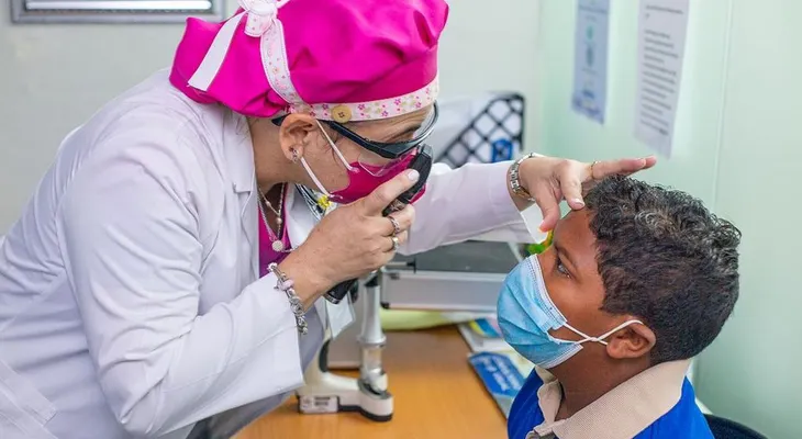 INABIE ofrece asistencia a 118 estudiantes diagnosticados con malnutrición y entrega 257 lentes zona sur del país