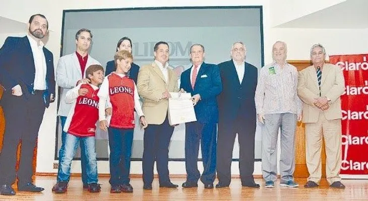 Bonetti: "La Liga se honra en honrar  a un gran hombre"