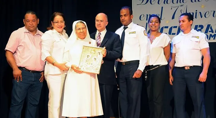 En séptimo aniversario del CCR Rafey-Hombres reconocen labor de Sor Magdalena Valdez