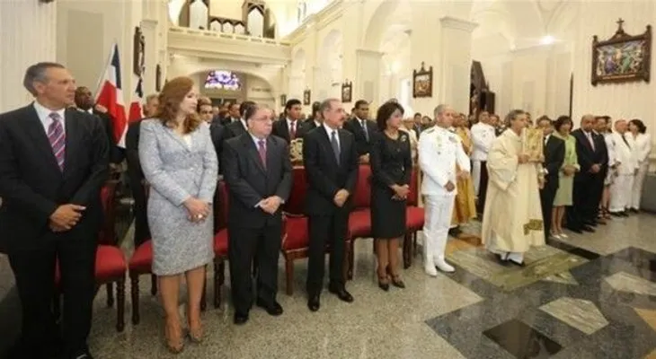 Danilo Medina encabeza Tedeum por 150 aniversario de la Restauración en Santiago