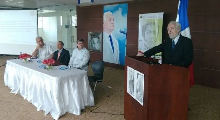 Realizan en RD conferencia sobre regreso de Hugo Chávez al poder