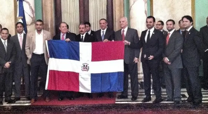 Danilo Medina recibe a los Leones, campeones del torneo de béisbol