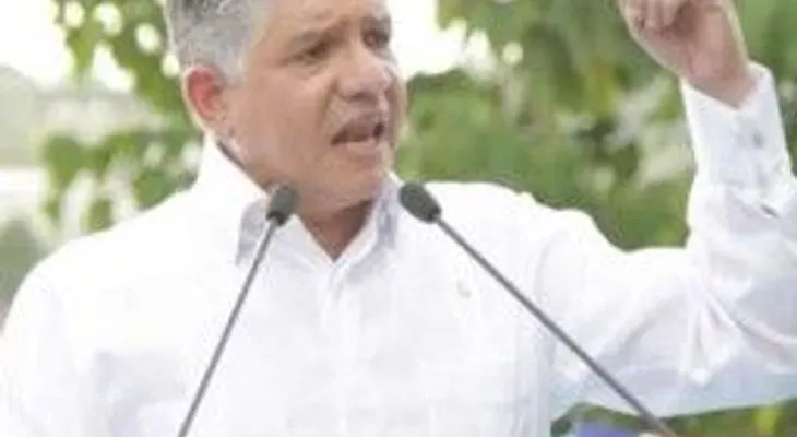 Eduardo Estrella dice: "sino perdemos el miedo, vamos a perder el país..."