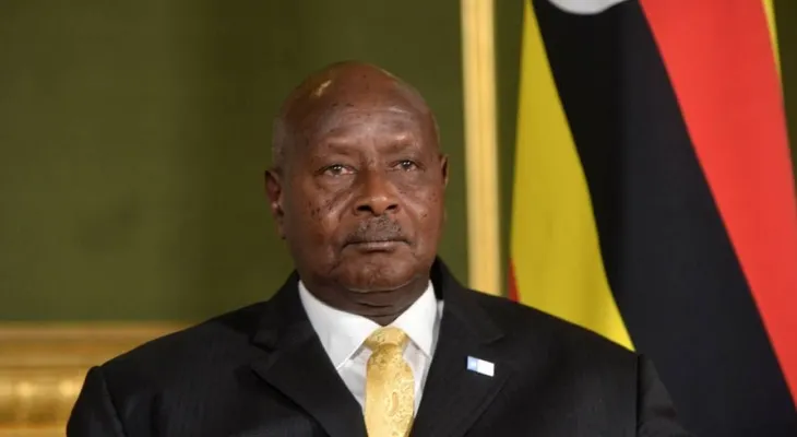 Presidente de Uganda quiere prohibir el sexo oral, porque "la boca es para comer"