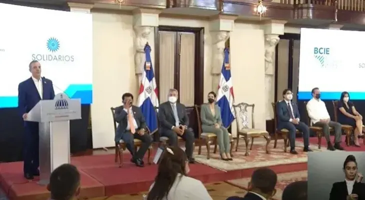 Presidente Abinader afirma que el 98% del tejido empresarial es representado por microempresas