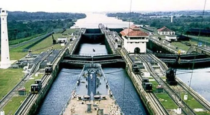 Canal de Panamá festeja 101 años en tramo final de expansión 