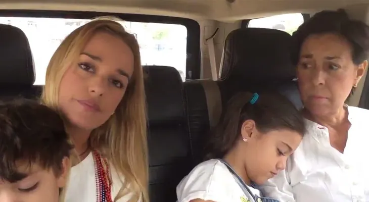 Lilian Tintori logró entrar a la prisión de Ramo Verde para ver a Leopoldo López tras 35 días sin contacto
