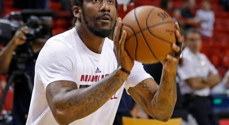 Ex astro de la NBA se disculpa por comentarios contra los gays