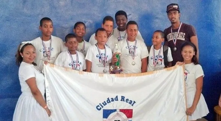 Colegios Cicre, Cervantes y Ashley dominaron Semana Deportiva 2015