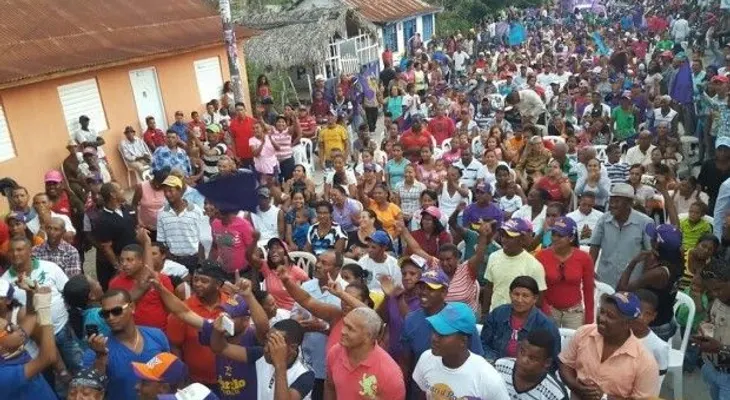 Luis Vargas recibe respaldo en Tábara Arriba de Azua