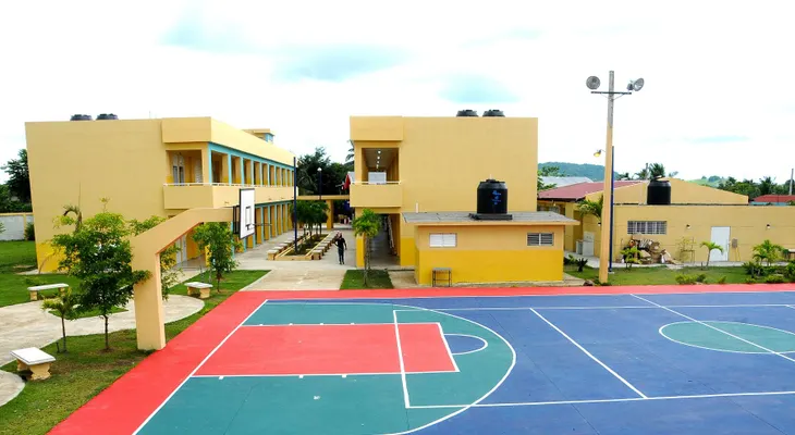 Presidente Medina entrega tres centros educativos en Hato Mayor