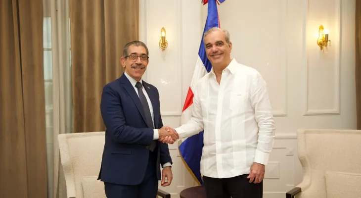 Abinader recibe al nuevo rector electo de la UASD