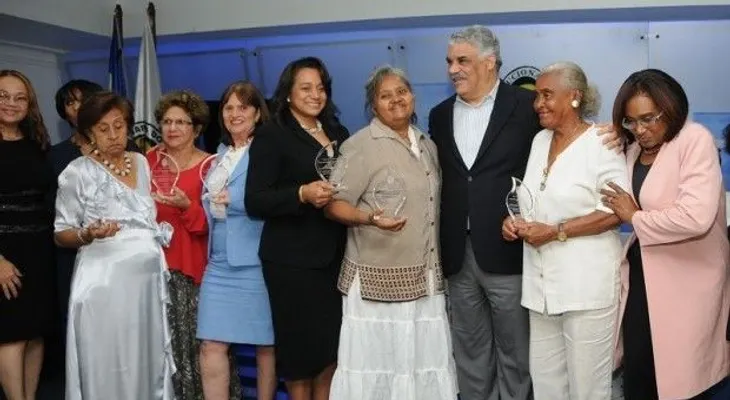 PRD reconoce mujeres de Revolución de Abril