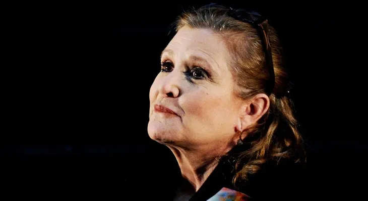 La "sangrienta" advertencia de Carrie Fisher a un productor de cine por acosar a una amiga