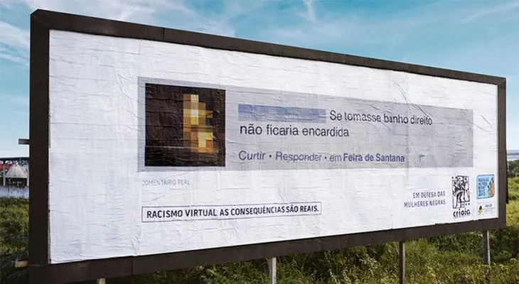 Colocan mensajes de usuarios racistas en pancartas gigantes cerca de sus casas en Brasil