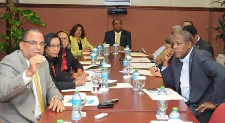 Comisión realiza conversatorio sobre violencia y delincuencia juvenil